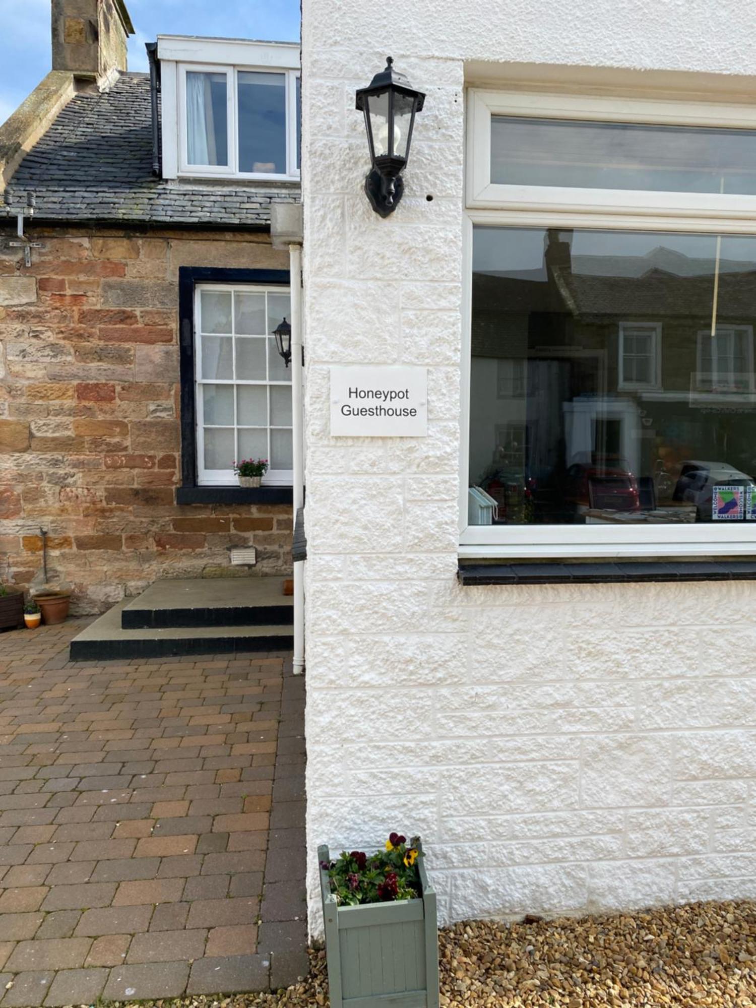 Honeypot Guest House 克雷尔 外观 照片
