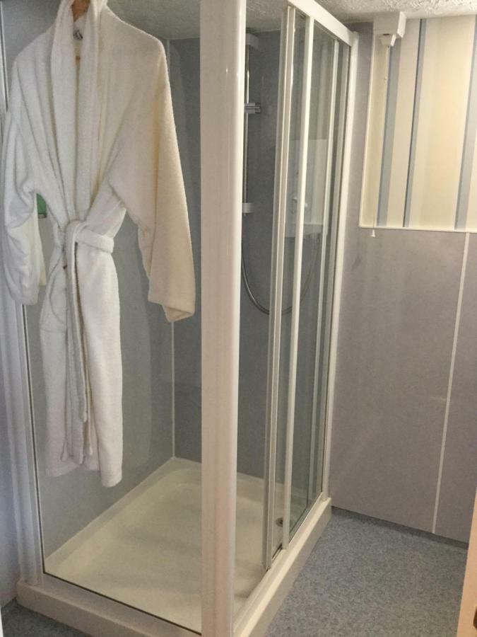 Honeypot Guest House 克雷尔 外观 照片